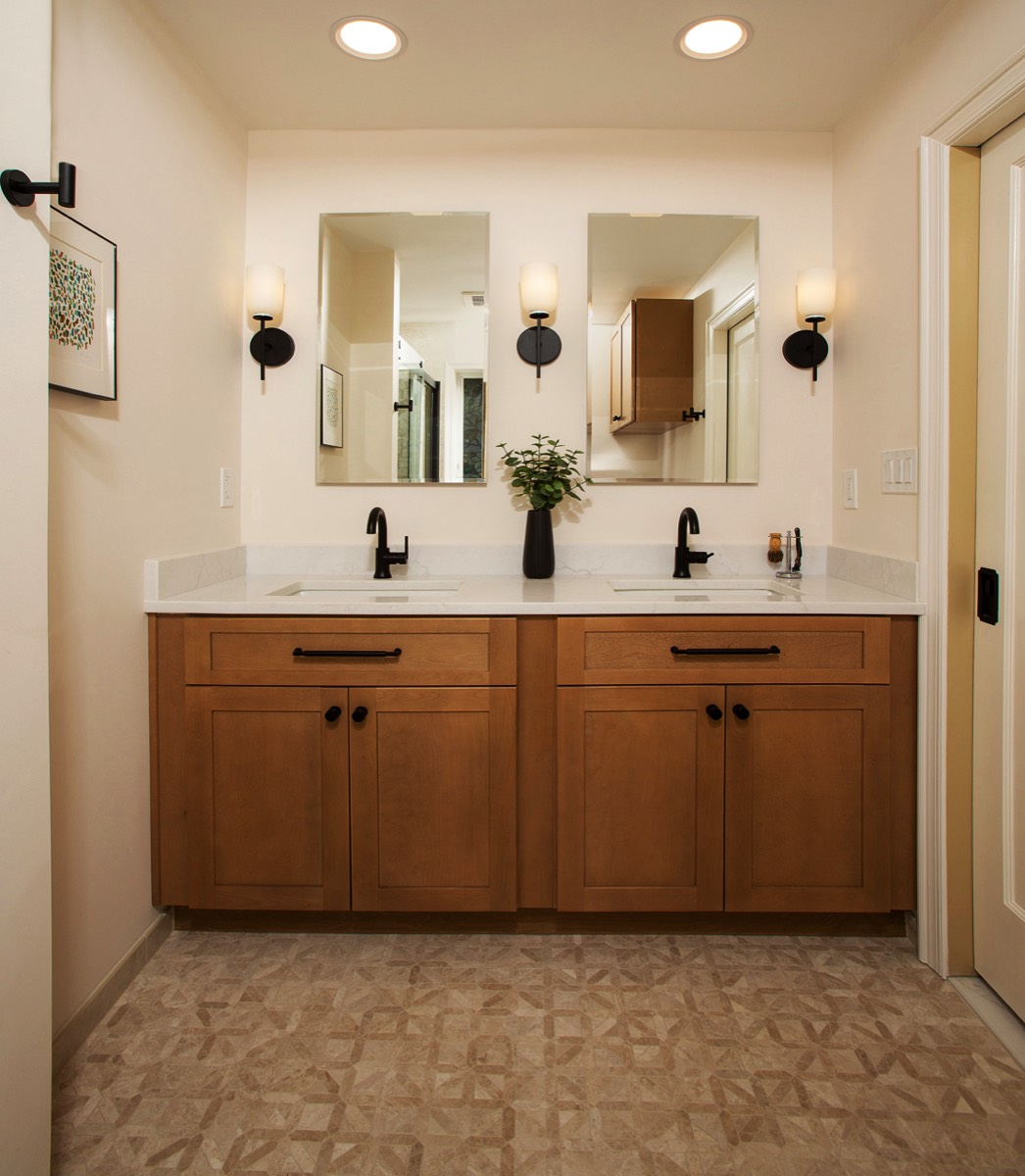 Stacks Image 2016279